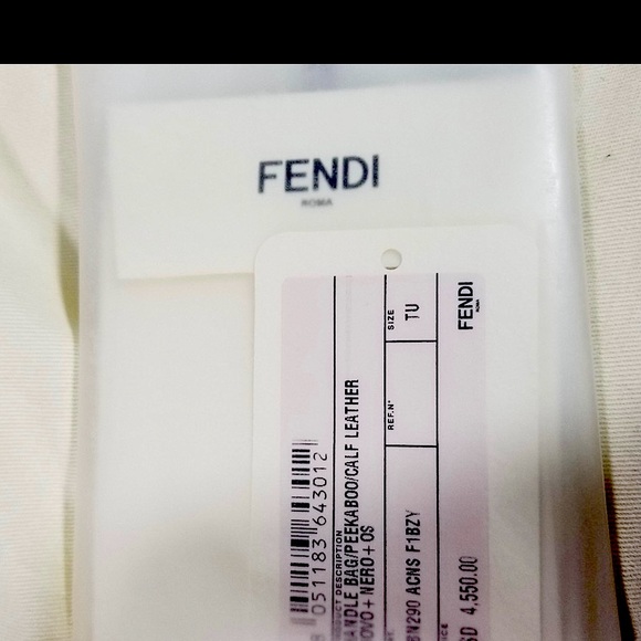 Fendi Peekaboo 
Leather Ivory
Black Velvet Logo
Free Shipping - Picture 3 of 11